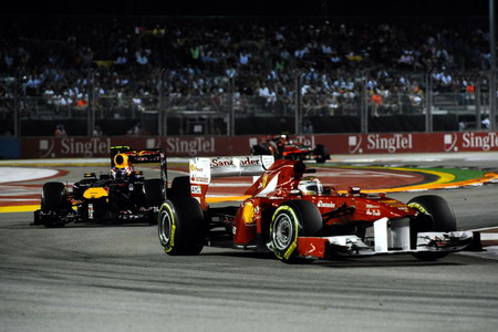 Fernando Alonso no pudo contener a Mark Webber.
